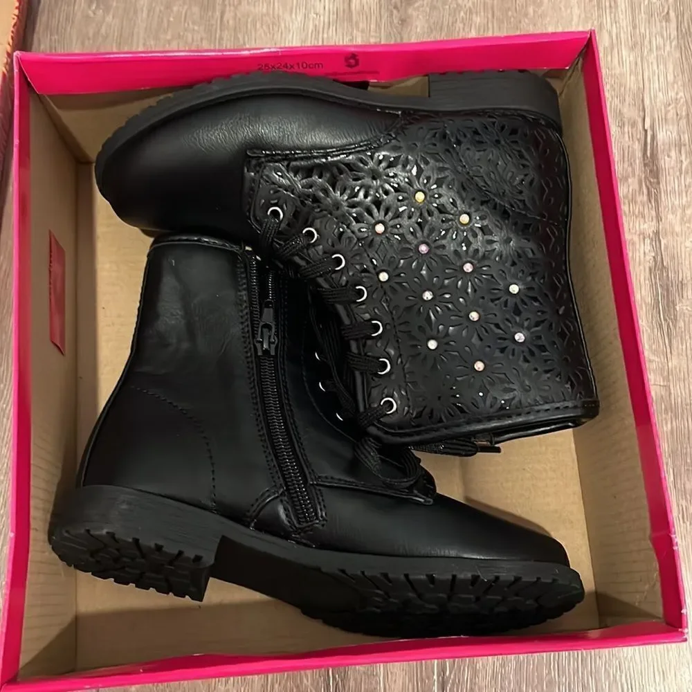 Black sparkly stone boots